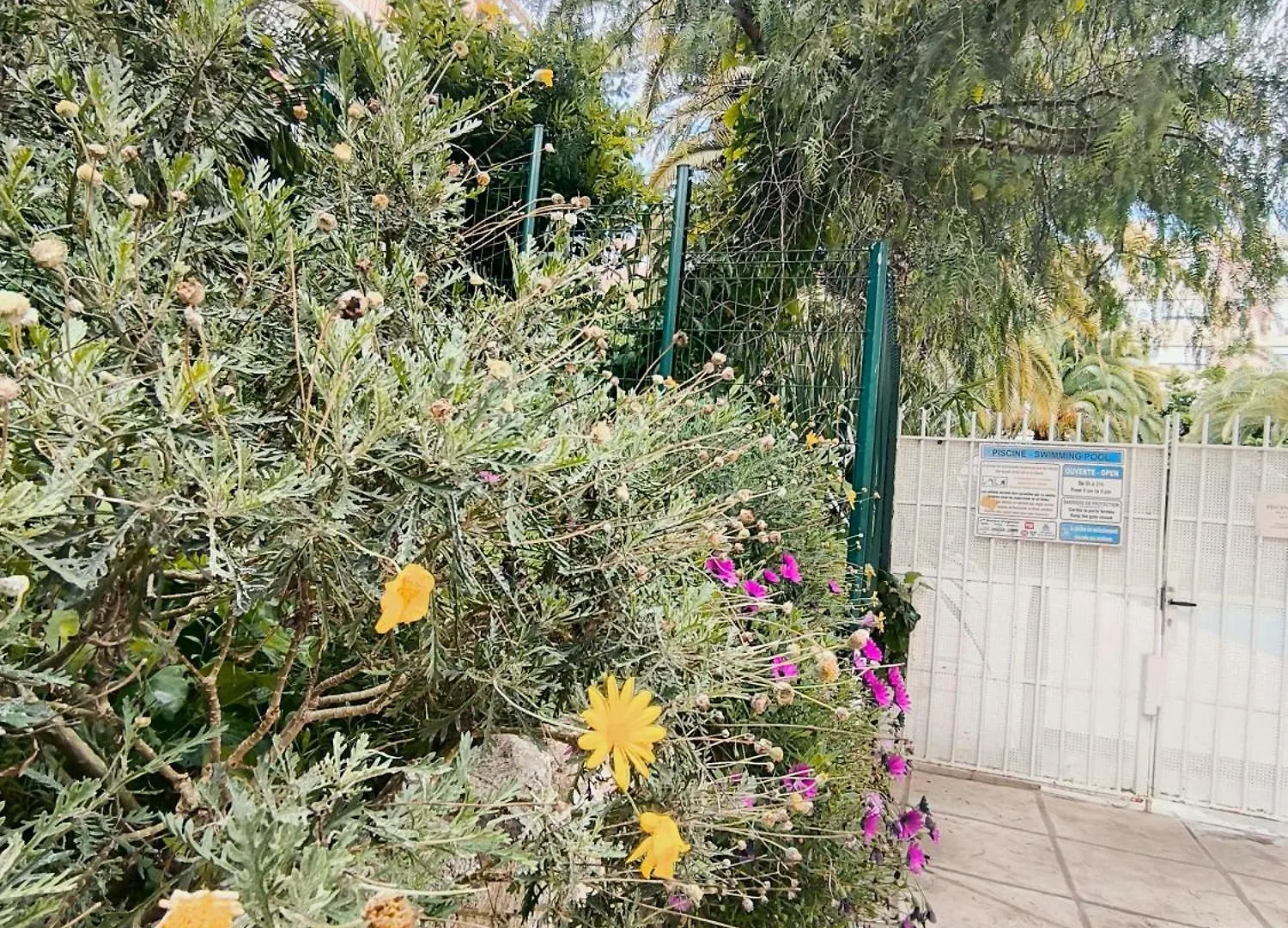 Home2Sea - Piscine, Jardin, Studio Cabine, 1 Canape Lit Convertible 2 Adultes, 1 Lit Superpose Triple 3 Enfants Ou Ados فالوريس