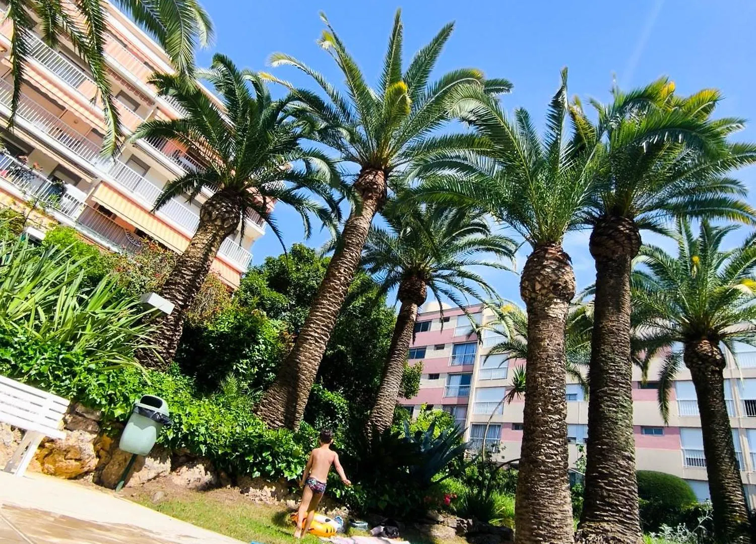 Home2Sea - Piscine, Jardin, Studio Cabine, 5 Couchages Vallauris Διαμέρισμα