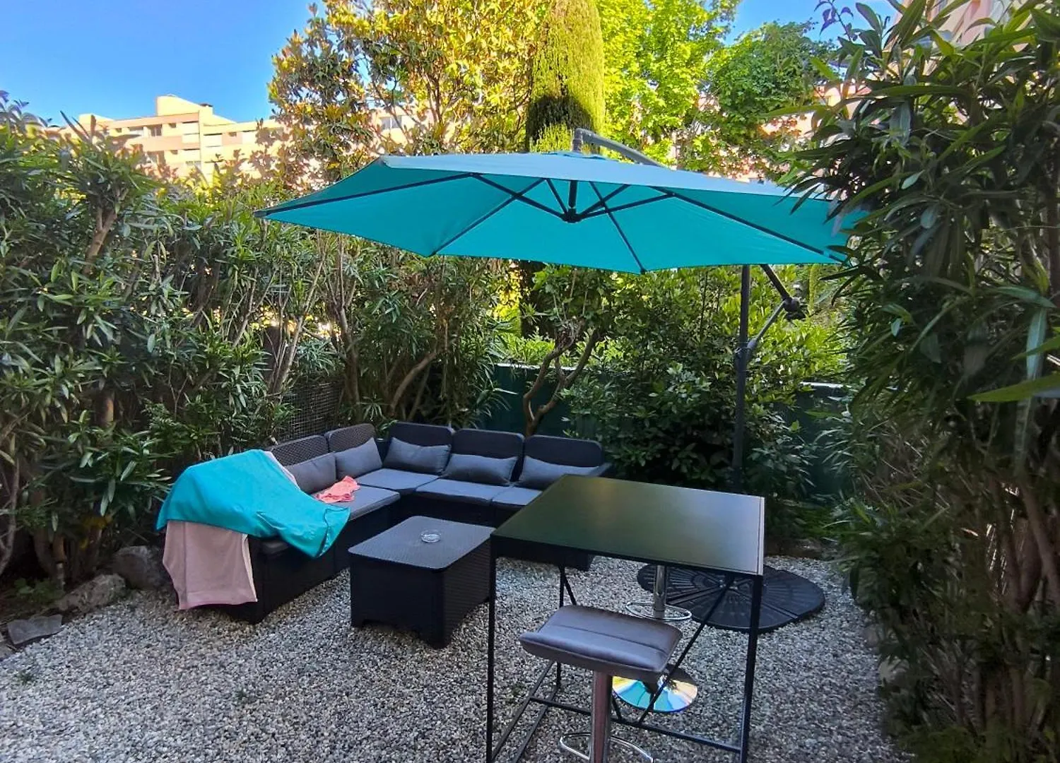 Home2Sea - Piscine, Jardin, Studio Cabine, 5 Couchages Vallauris 0*,