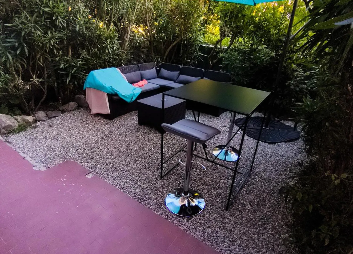 Home2Sea - Piscine, Jardin, Studio Cabine, 5 Couchages Vallauris